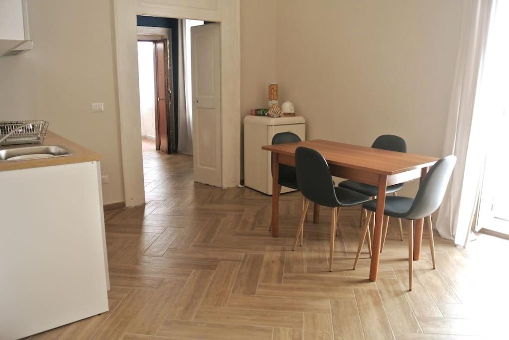 Scio' Apartment-Centro Storico- Naples Extérieur photo